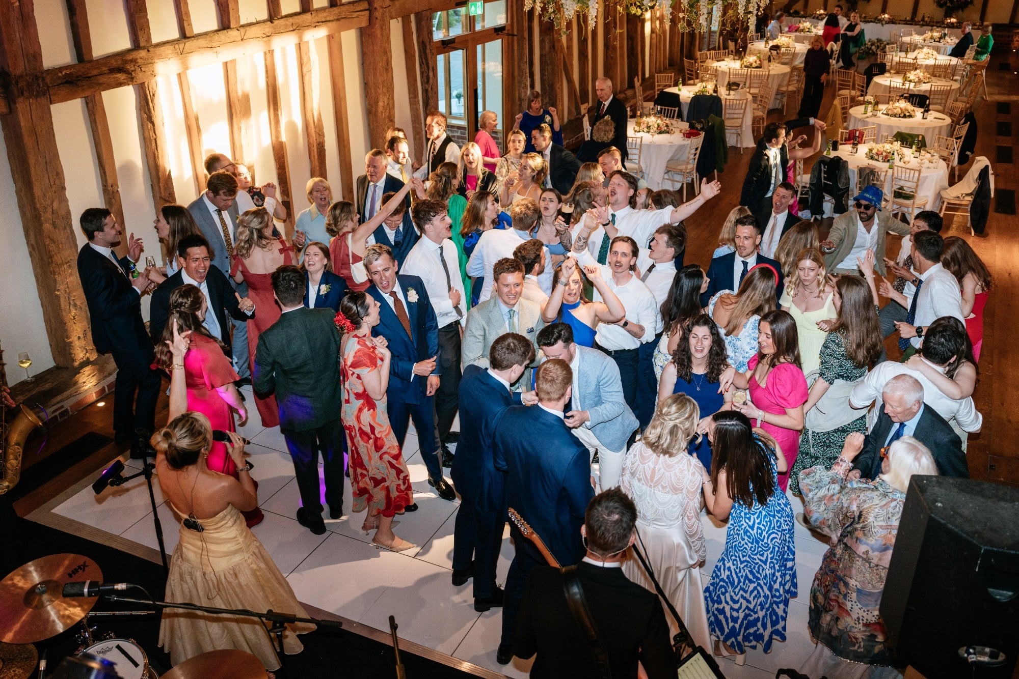 How to Organise Music for Large Wedding Guest Lists (200+ Guests)